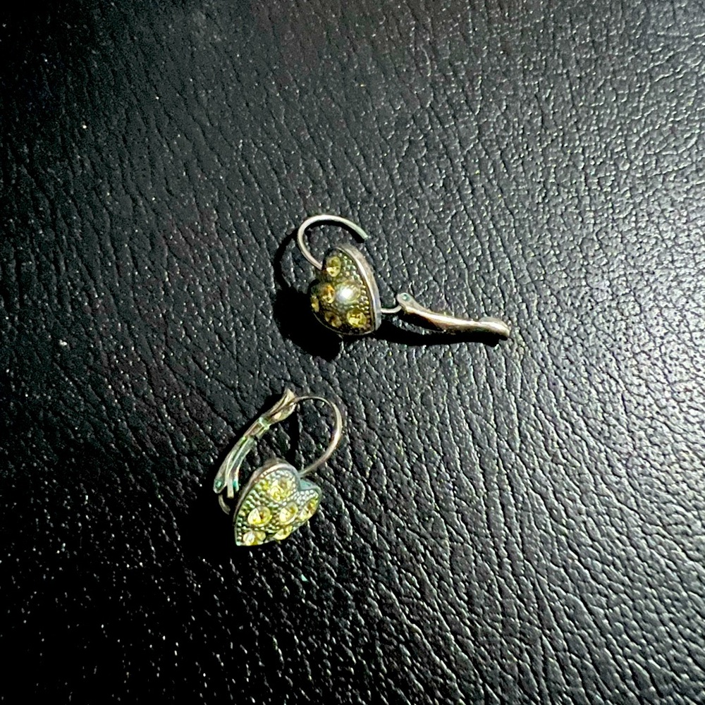 Vintage silvery and faux peridot earrings